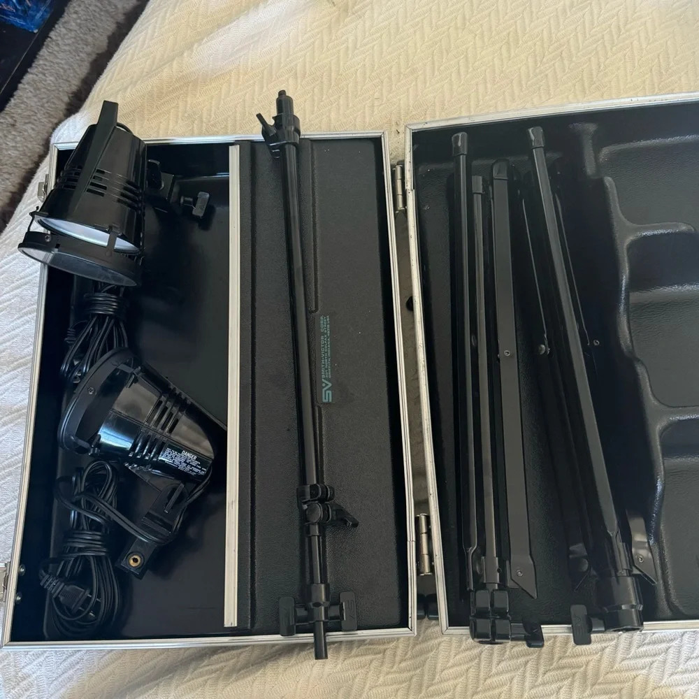 Smith-Victor SV portable "Attache" complete Location or studio Lighting Kit - Picture 5 of 16